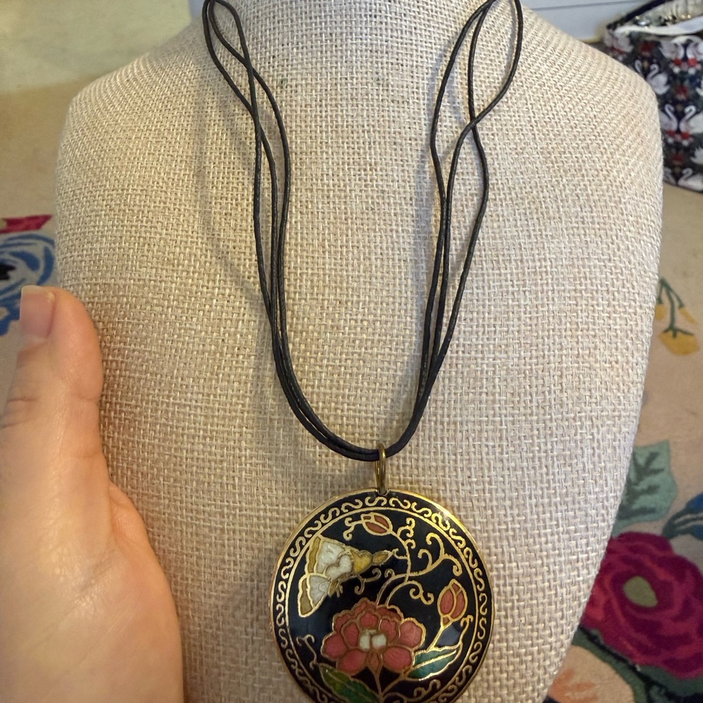 Elegant Vintage Baer SF Cloissone Black and Gold Pendant Necklace